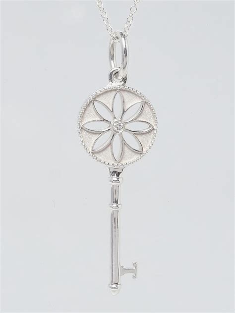 tiffany daisy key replica necklace